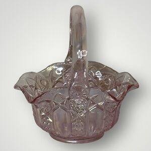 L.E.‎ Smith Iridescent Pink Pressed Glass Flower Basket With Handle